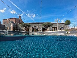 Etna Quota Mille Boutique Hotel, Typical Sicilian Food & Wine
