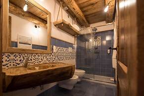 Etna Quota Mille Boutique Hotel, Typical Sicilian Food & Wine