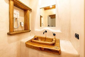 Etna Quota Mille Boutique Hotel, Typical Sicilian Food & Wine