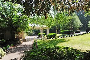 Blunsdon House Hotel