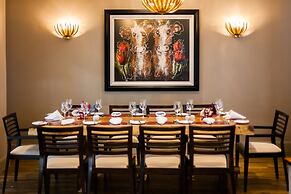 Blunsdon House Hotel