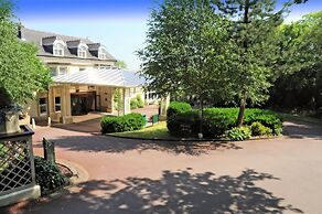 Blunsdon House Hotel