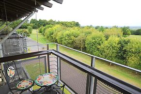 Blunsdon House Hotel