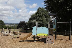 Blunsdon House Hotel