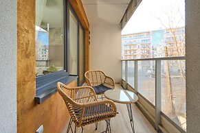 Stylish Apartment Wroclaw by Renters