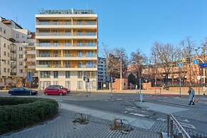 Stylish Apartment Wroclaw by Renters