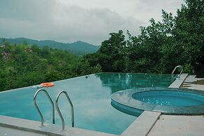 The Sky Imperial Pavoreal Jungle Resort