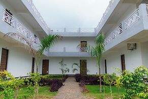 The Sky Imperial Pavoreal Jungle Resort