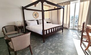 The Sky Imperial Pavoreal Jungle Resort