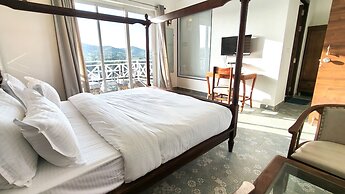 The Sky Imperial Pavoreal Jungle Resort