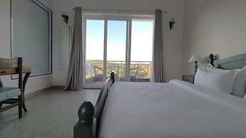 The Sky Imperial Pavoreal Jungle Resort