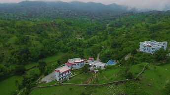 The Sky Imperial Pavoreal Jungle Resort