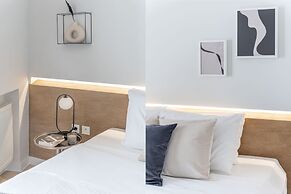 Elegant 2BR Apartment in Kolonaki