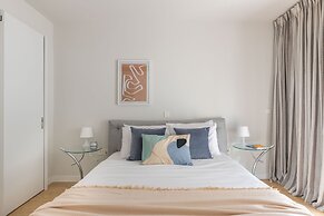 Elegant 2BR Apartment in Kolonaki