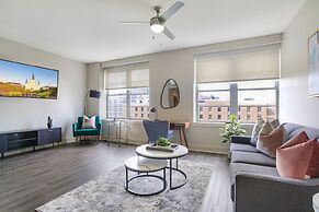 Ideal Condo a Short Ride Away from French Quarter