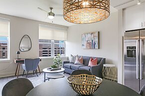 Ideal Condo a Short Ride Away from French Quarter