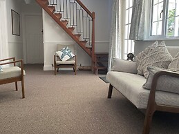 Rocklea Seaside Cottage