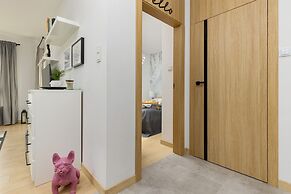 Warsaw Glebocka Apartment by Renters