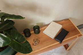 Charming 2-bed House in Kampala