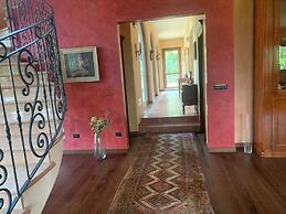 Remarkable 6 Bedrooms Villapiemonte With Land