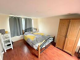 4-bed House in South London