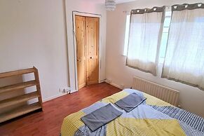 4-bed House in South London