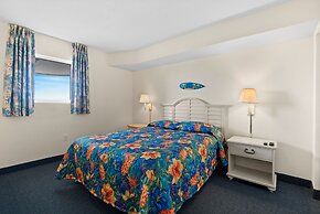 3 BR Units at Bay Watch by Elliott