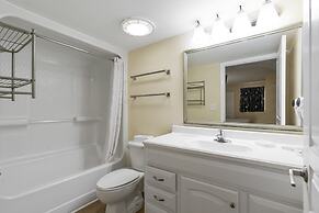 3 BR Units at Bay Watch by Elliott