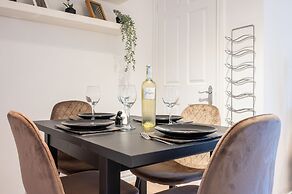 Llansannor Drive by Tŷ SA - Free Parking