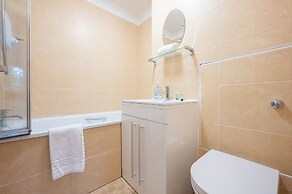 Llansannor Drive by Tŷ SA - Free Parking