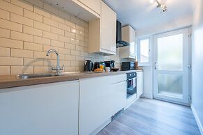 Llansannor Drive by Tŷ SA - Free Parking