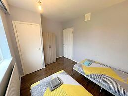 Remarkable 2-bed Apartment in London