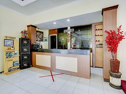 OYO 90250 Hotel Lumajang New