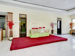 OYO 90250 Hotel Lumajang New
