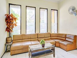 OYO 90250 Hotel Lumajang New