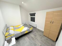 Spacious 3-bed Apartment in London