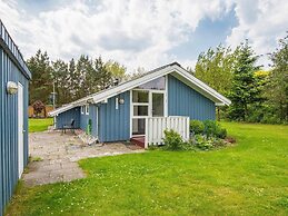 6 Person Holiday Home in Ulfborg-by Traum