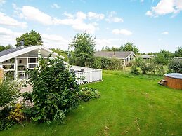 6 Person Holiday Home in Ulfborg-by Traum