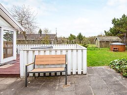 6 Person Holiday Home in Ulfborg-by Traum