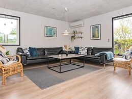 6 Person Holiday Home in Tarm-by Traum