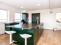 12 Person Holiday Home in Harboore-by Traum