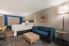 Holiday Inn Express & Suites Lexington by IHG