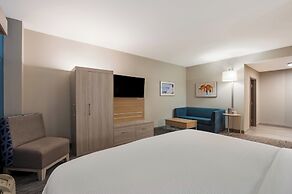 Holiday Inn Express & Suites Lexington by IHG