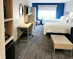 Holiday Inn Express & Suites Lexington by IHG
