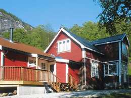 18 Person Holiday Home in Sauda