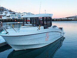 8 Person Holiday Home in Stonglandseidet