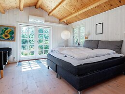 8 Person Holiday Home in Vaeggerlose