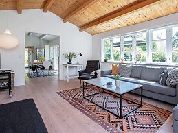 8 Person Holiday Home in Vaeggerlose