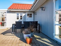 6 Person Holiday Home in Esbjerg V