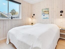 16 Person Holiday Home in Vaeggerlose